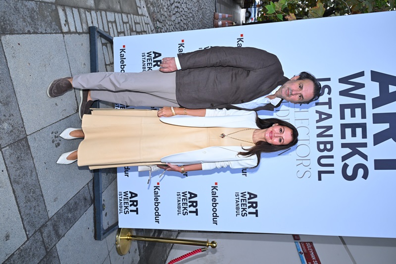 Cemiyet Ve Sanat Dünyas� Akaretler�de Bulu�tu  Türkiye�nin En De�erli Koleksiyonlar�  Artweeks �stanbul Collectors Edisyonu �le �lk Kez Soka�a �ndi!
